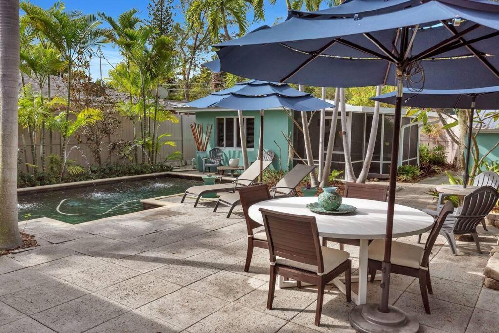 Charming Studio W Pool One Mile To Beach Pets Welcome 레이크워쓰 외부 사진