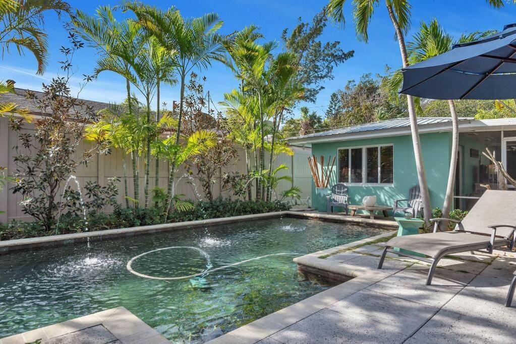 Charming Studio W Pool One Mile To Beach Pets Welcome 레이크워쓰 외부 사진