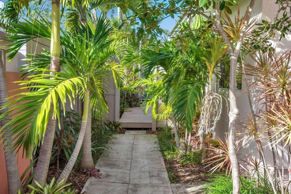 Charming Studio W Pool One Mile To Beach Pets Welcome 레이크워쓰 외부 사진